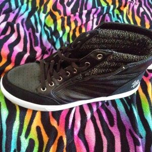 U.s. polo assn Ankle boots size 10 used one time in a very good condition